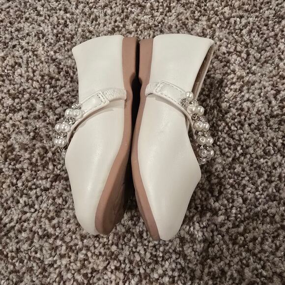 Baby Girl's Tip Top Kids Ivory Beaded Rhinestone Slip On Dress Shoes | Size 4 - Picture 5 of 10
